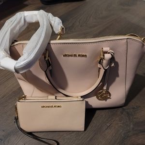 Michael Kors purse and matching wallet